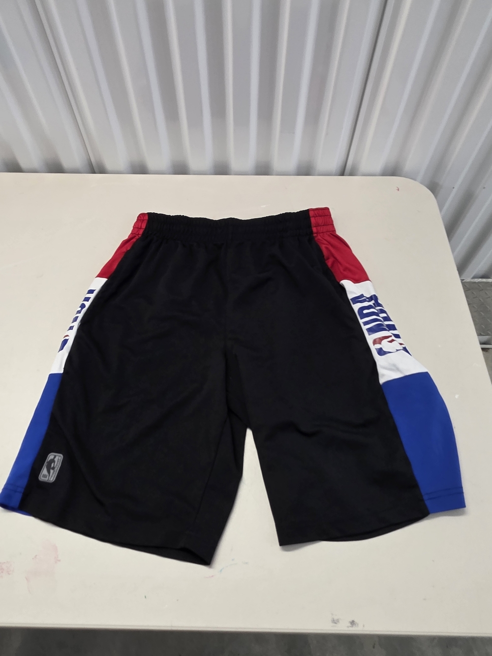 NBA Basketball Shorts Men’s Size Large Inseam 10
